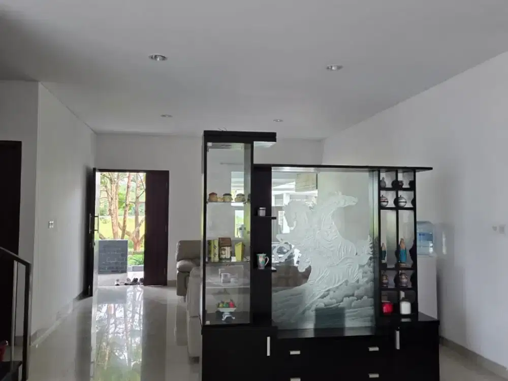 Dijual Rumah Renov Bangunan Kokoh Kota Baru Parahyangan