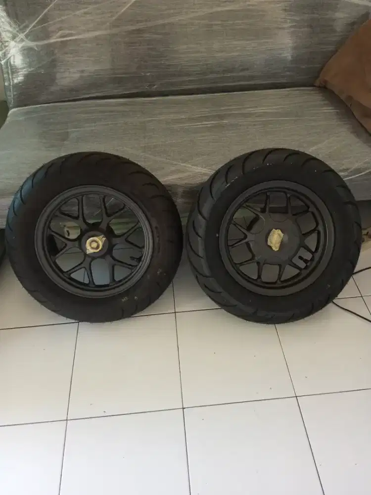 Velg dan ban Honda Stylo 160 original