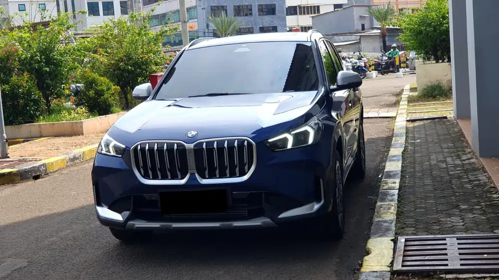 Km 2 rb bmw x1 sdrive xline 2024 biru