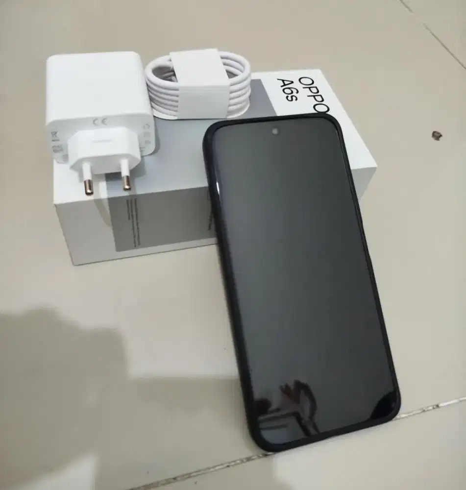 Dijual OPPO A6S 8GB / 256GB, garansi masih aktif sampai April 2027