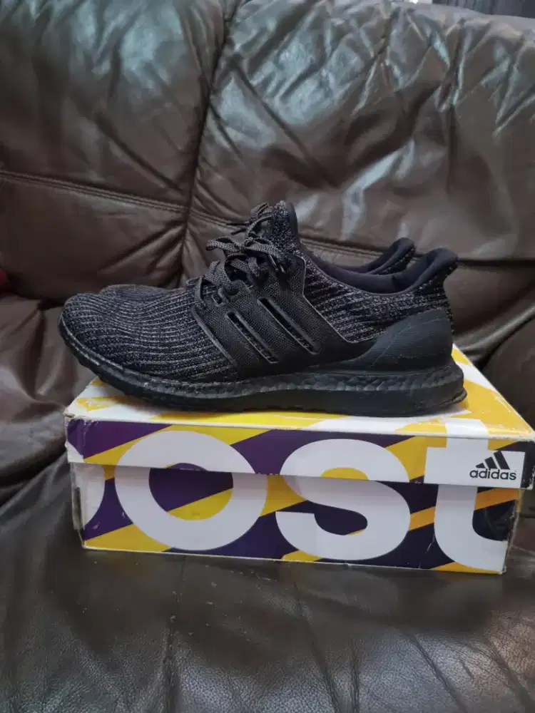 Adidas ultraboost 4.0 triple black size 45 original