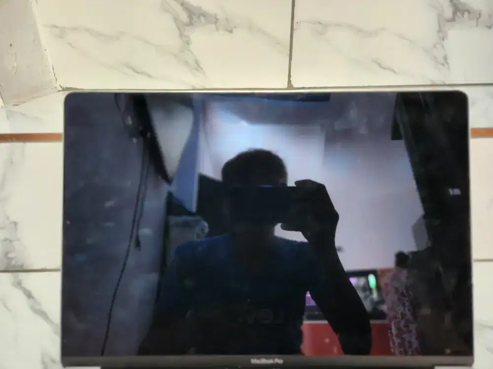 Lcd copotan a1990 silver macbook pro 15 inch 2018 2019