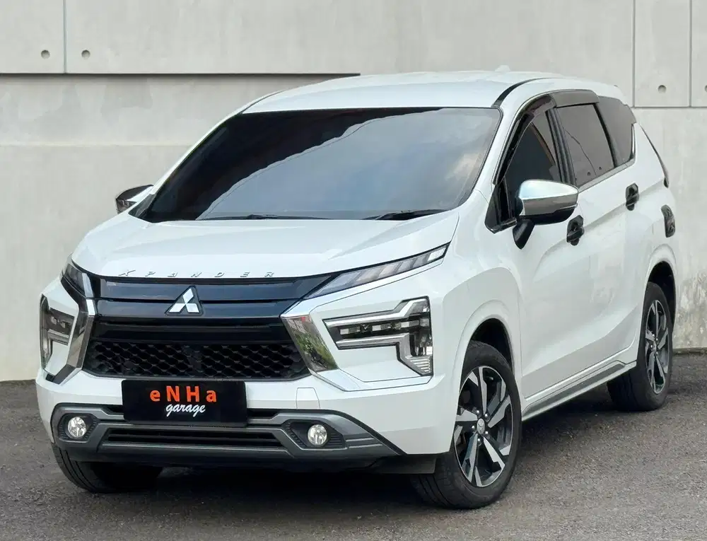 Plat H.. NEW XPANDER ULTIMATE 1.5 A/T 2022.. eNHa garage Semarang..