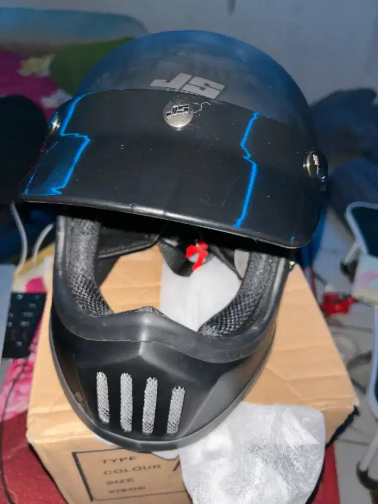 helm cakil black doff