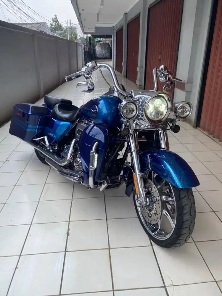 Harley Davidson Road King CVO 2013 Ultra Glide Road Street Limited