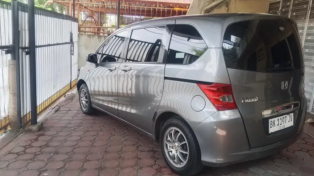 Honda Freed 2009 Bensin