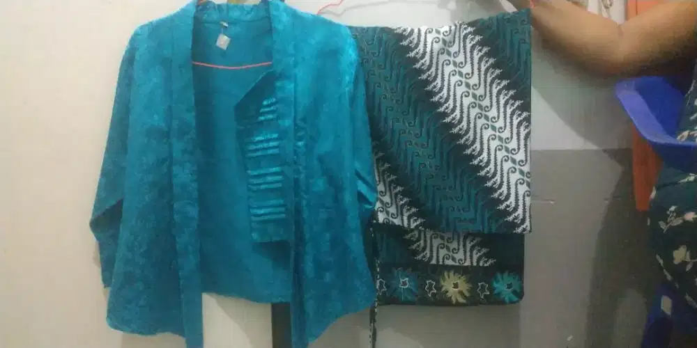 Preloved Atasan & Rok Kebaya
