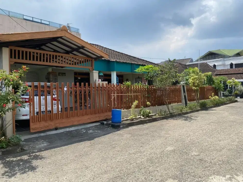 Rumah hook lokasi bagus Batununggal dekat mayapada