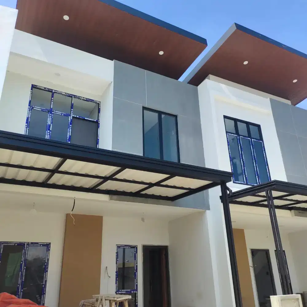 Rumah mewah 2lantai jakbar 1M an bebas banjir
