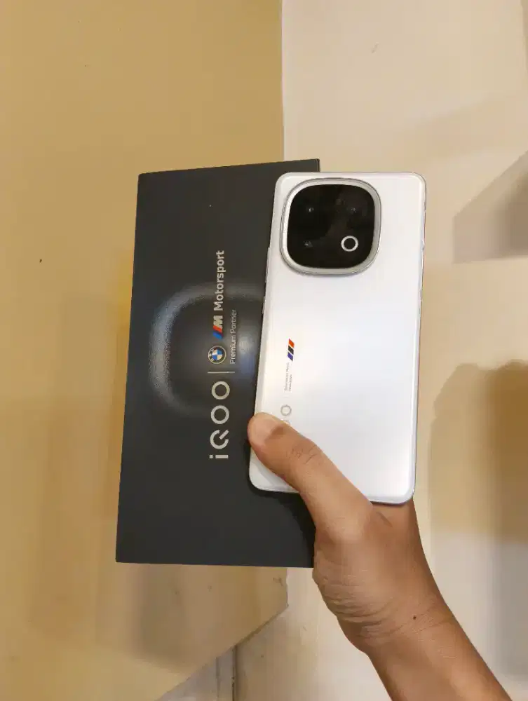 Jual Iqoo 13 5G Second Ram 16/512Gb Mulus Fullset No Kendala
