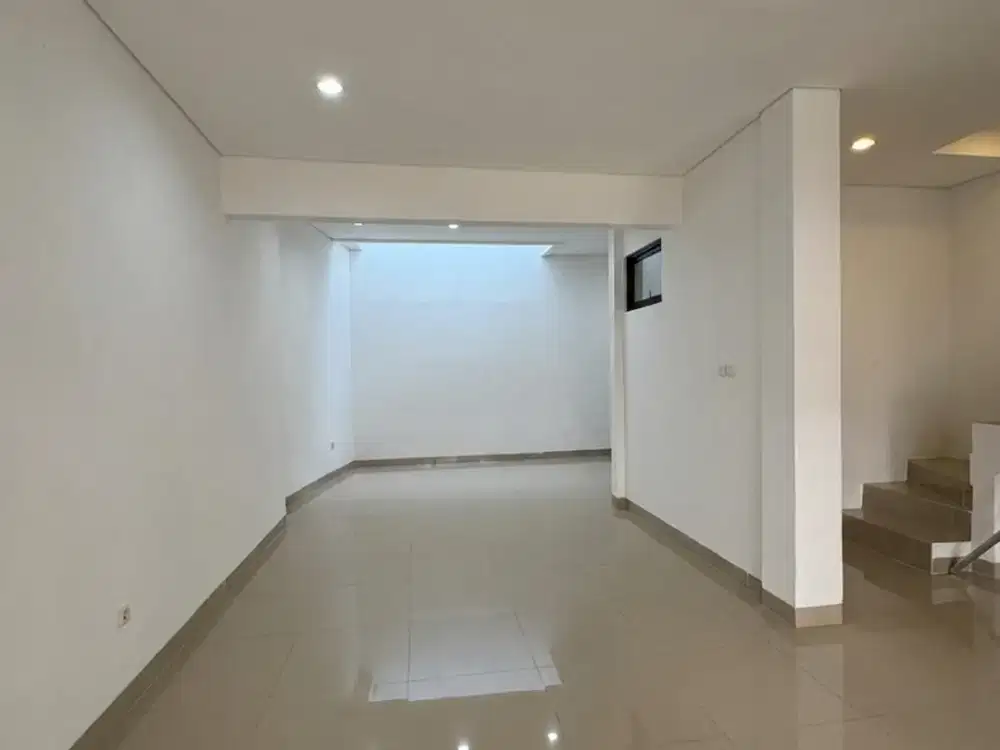 Rumah Disewakan di The View Bintaro. Dekat Stasiun Sudimara