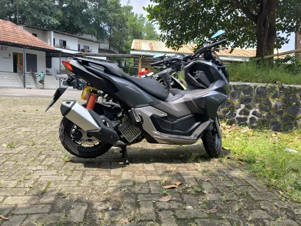 Adv 160 cbs istimewa