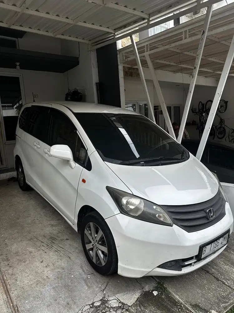 Honda Freed 2010 Bensin