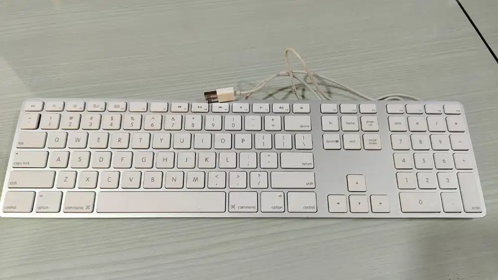 Keyboard Apple A1243 Usb Wired With Numeric Keypad
