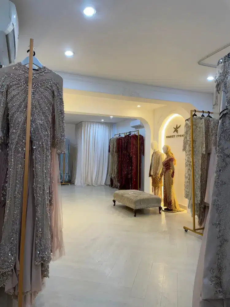 Assistant gallery