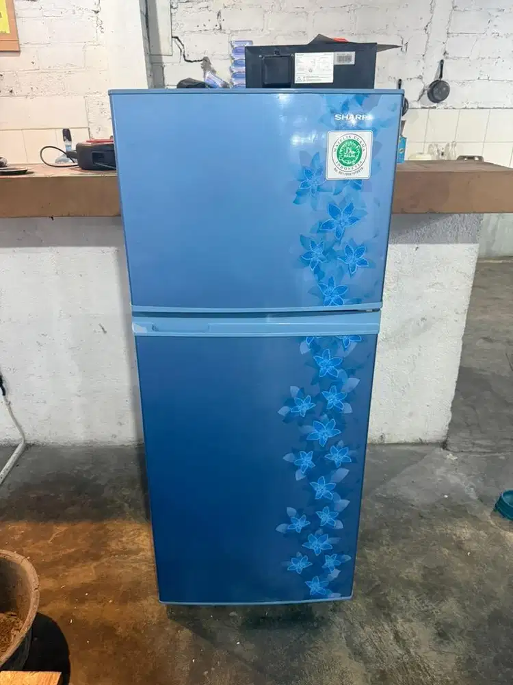 Kulkas Sharp 2 Pintu Low Watt Bagus