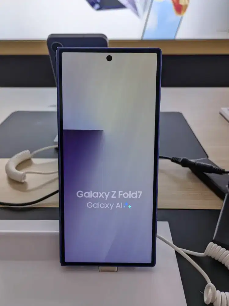 SAMSJNG GALAXY Z FOLD7