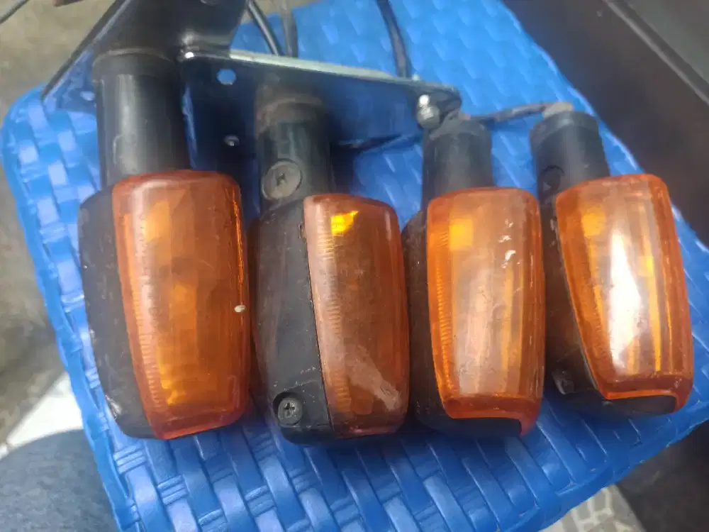 Lampu Sen Honda Megapro Primus Original