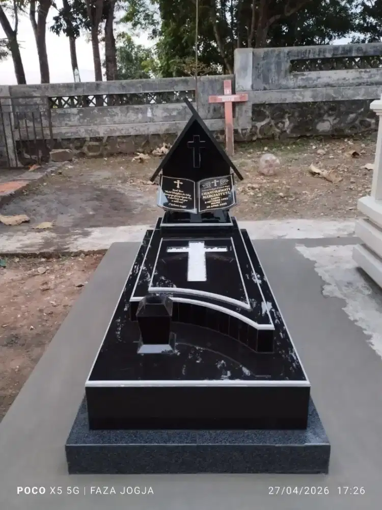 KIJING MAKAM GRANIT