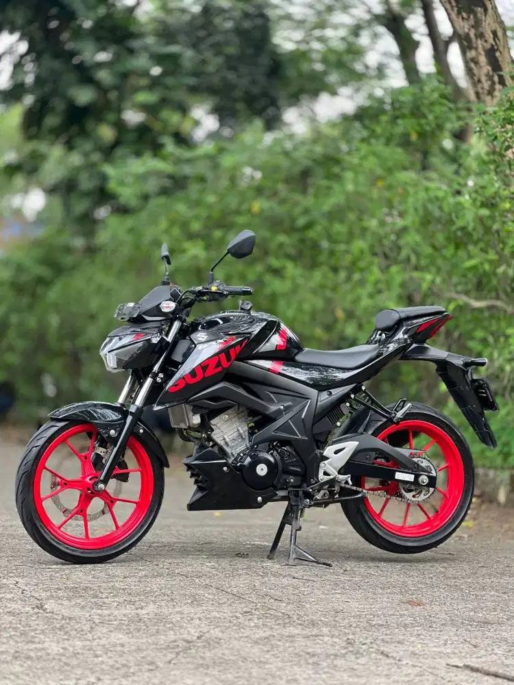 SUZUKI GSX 150S HITAM 2022 KM LOW PAJAK PANJANG SUPER GRESS