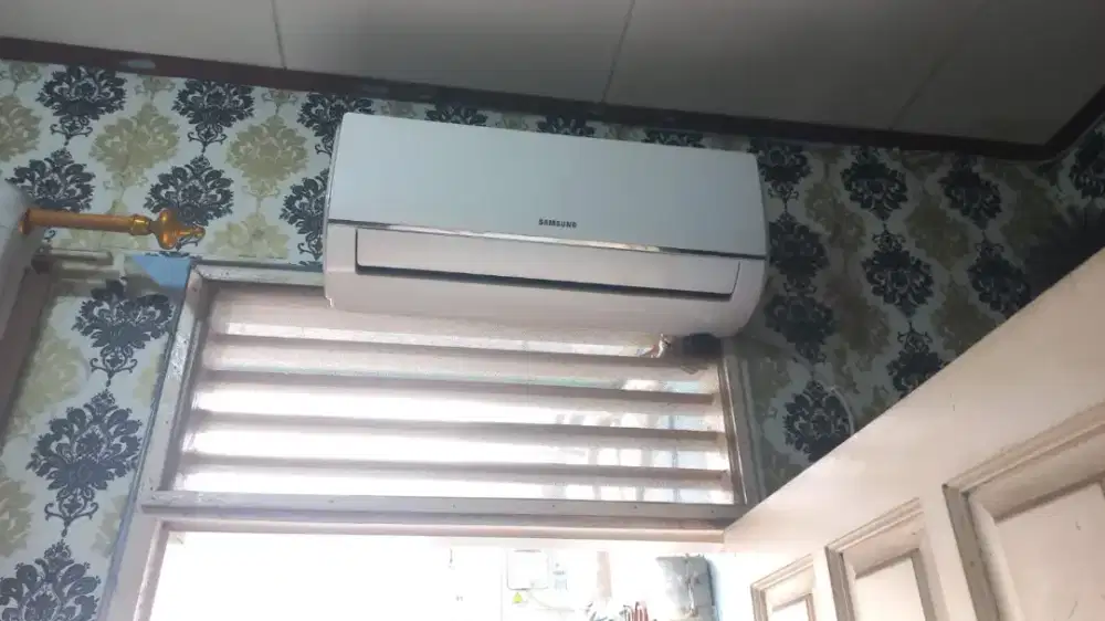 Ac Samsung 1/2 pk normal semua, jual karna pindahan.