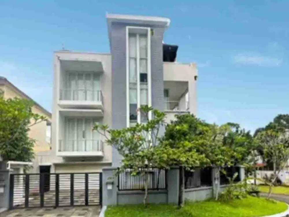 Rumah 4 Lantai Murah bisa untuk kantor di Sentul City