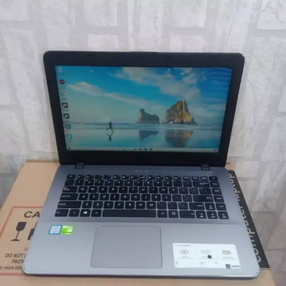 Asus Vivobook A442UR Core i5 Gen8 Ram8Gb Ssd256Gb Double Vga