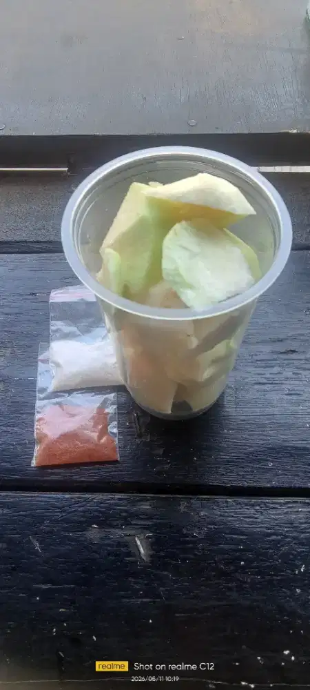 Rujak jambu kristal