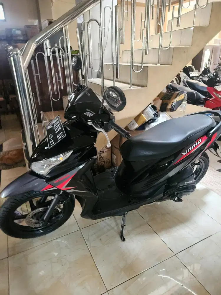 Vario 110 esp putih hitam 2017 gbm dp300rb