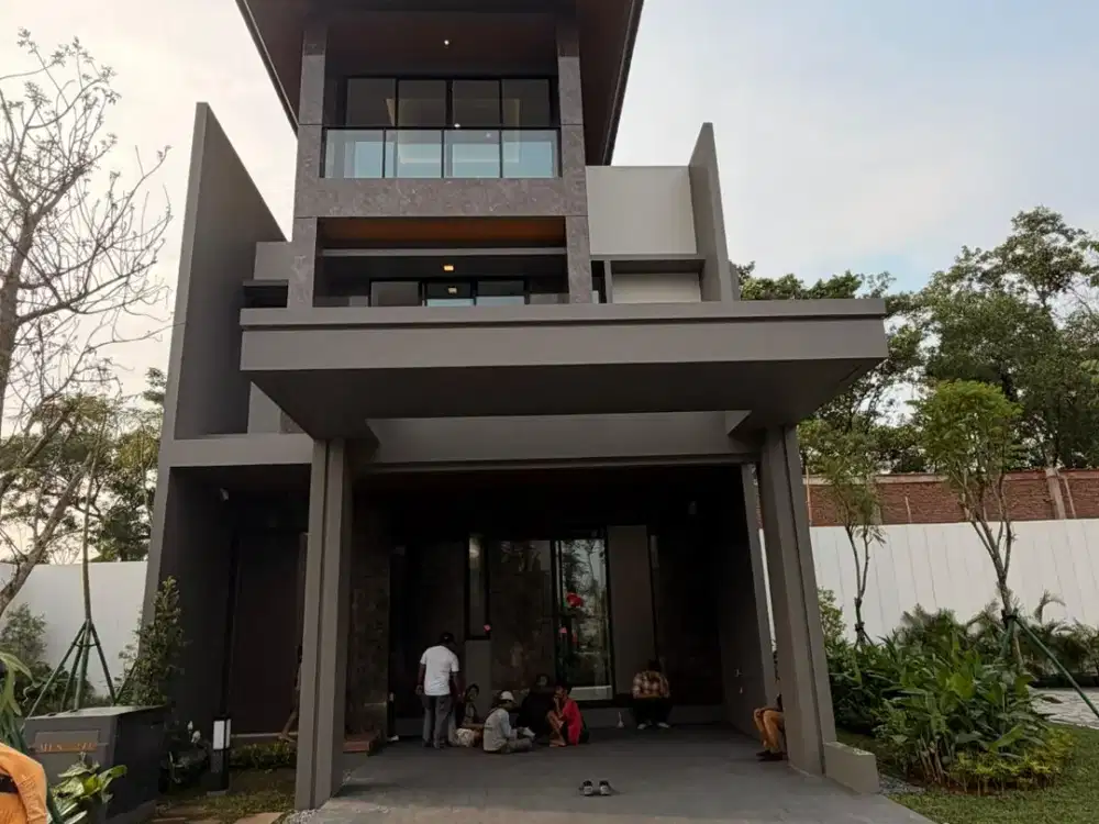 Rumah Luxury Living di Matera Lakeside Paramount Serpong