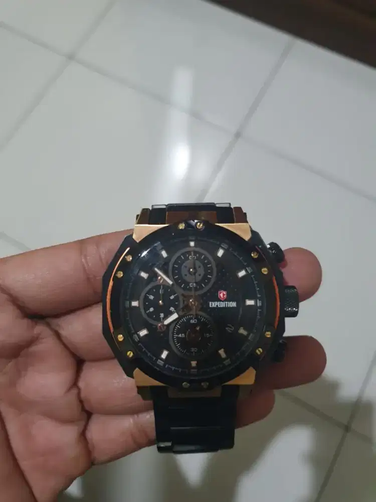 Jam tangan expedition jarang di pake