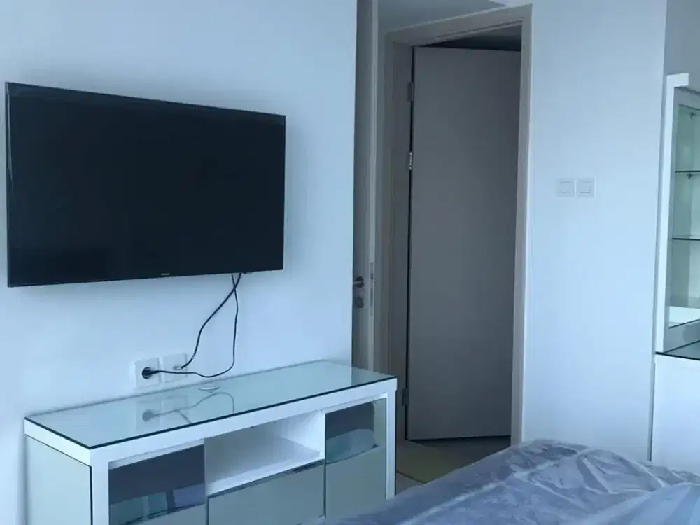 APARTEMENT LA RIZ PAKUWON INDAH*Tipe Corner View Pool-City Full Furnished