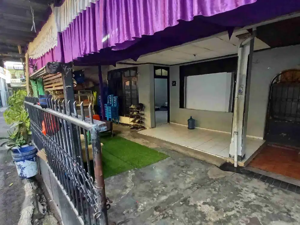 RUMAH LUAS TANAH 130 METER DI KEBON JERUK JAKARTA BARAT AKSES MOBIL