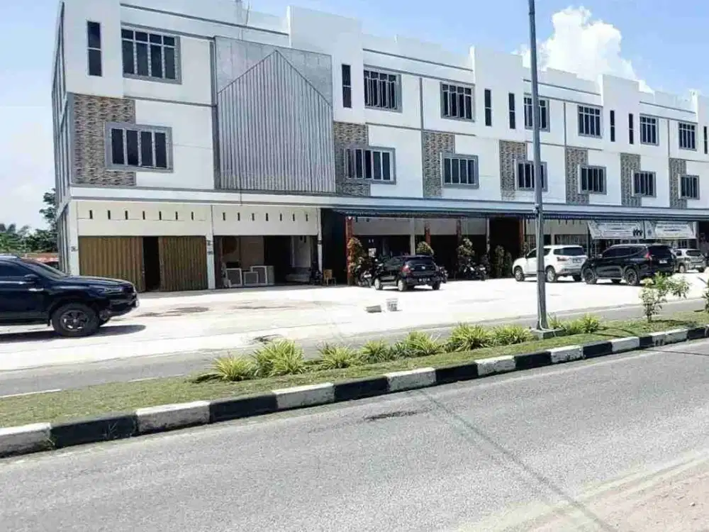 RUKO BARU 3 LANTAI PREMIUM GERBANG KAMPUS UNRI  JL. SM AMIN PEKANBARU