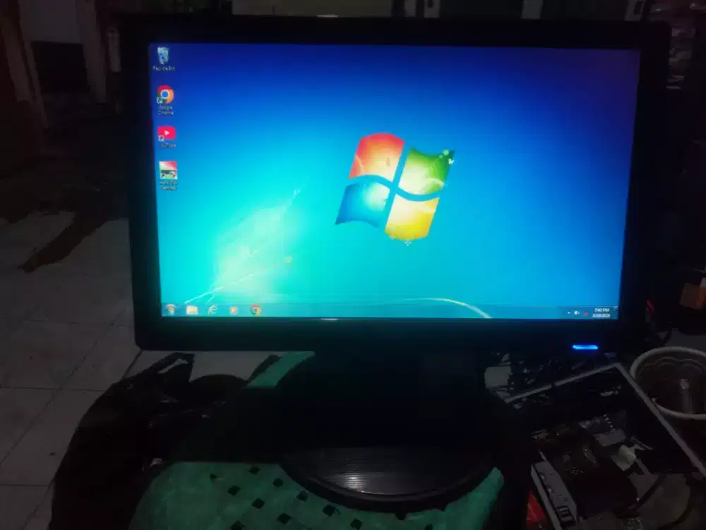 Monitor LCD LG kondisi normal