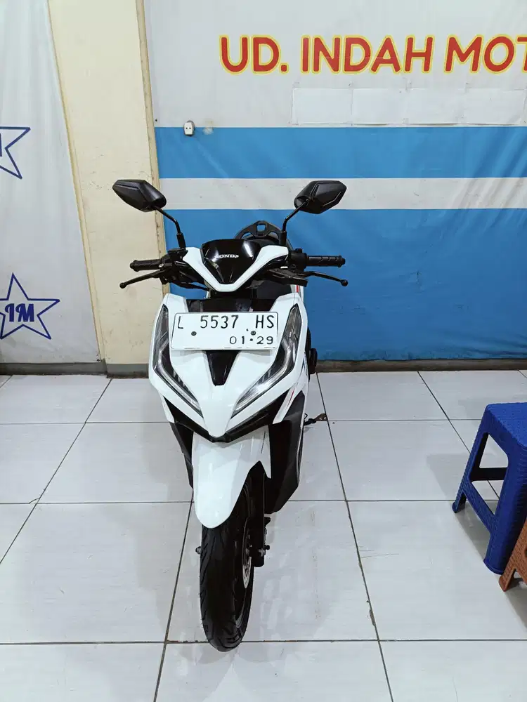 Putih merah HONDA VARIO ESP CBS SPORTY FI ECO 125 2018 BISA KREDIT