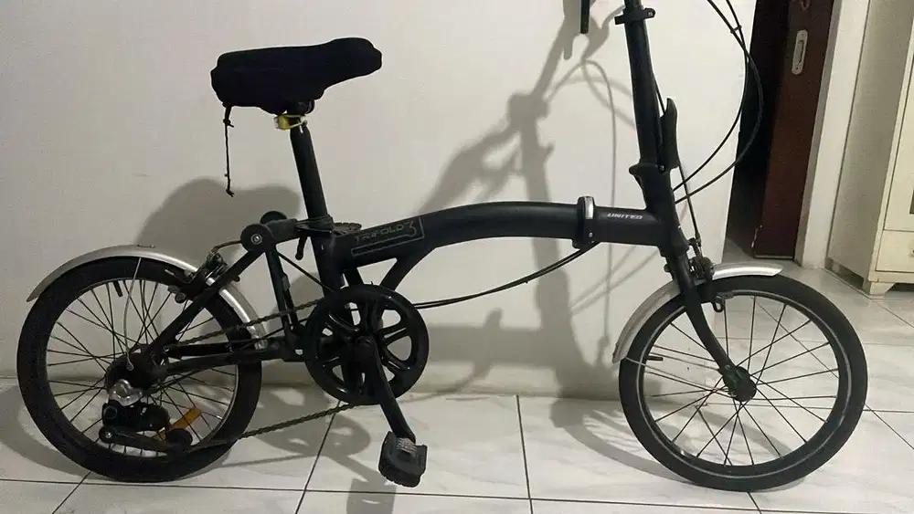 Sepeda Lipat hitam doff