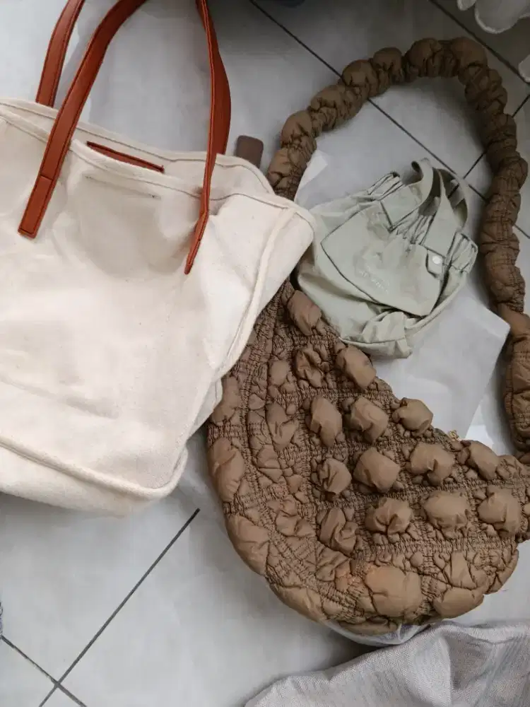 Tas carlyn Bangkok , btv mini Bangkok, tote bag dijual sepaket ya