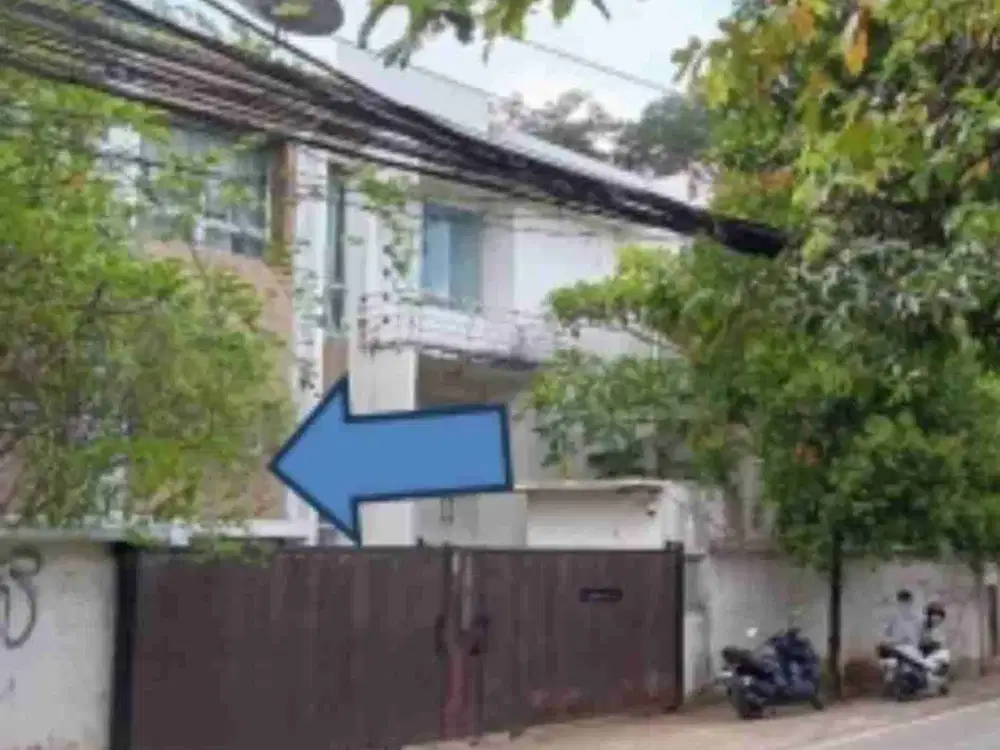 Rumah Tingkat kolam renang di Duren Tiga Pancoran Jakarta Selatan.
