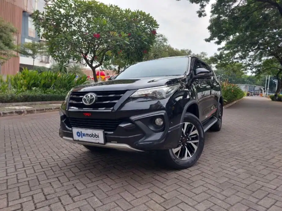 DP Murah Toyota Fortuner 2.4 4x2 VRZ TRD Solar-AT 2017 CPJMB
