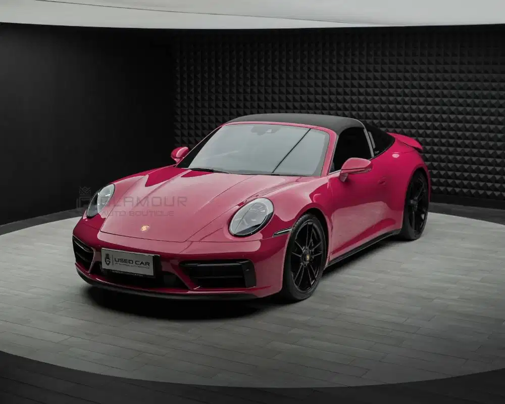 Porsche 911 Targa 4 GTS Great Options