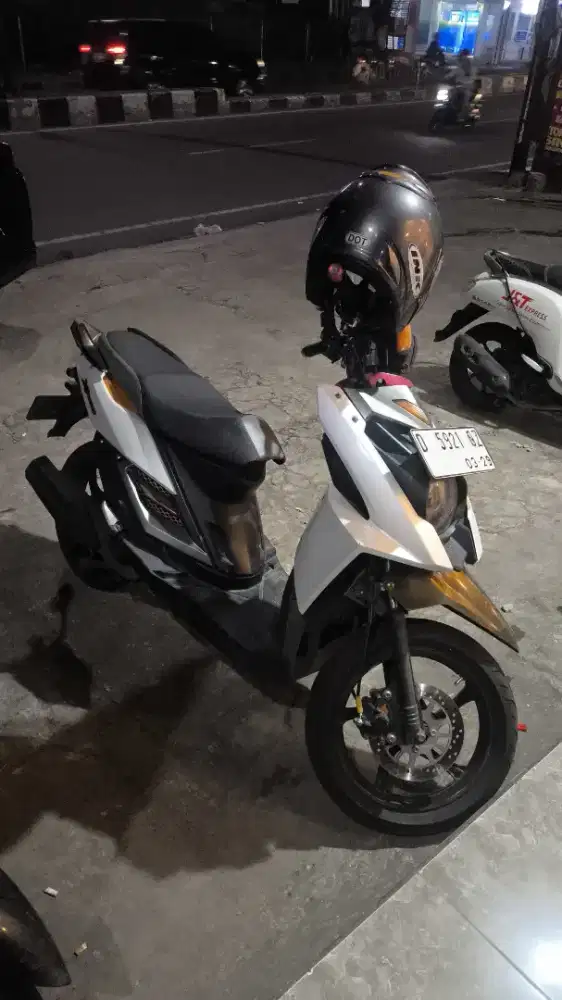 YAMAHA X RIDE 115 warna PUTIH 2014