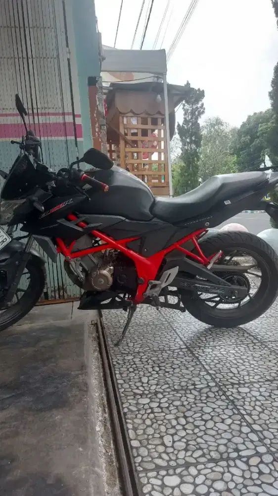 Honda CB150r Streetfire  th 2018