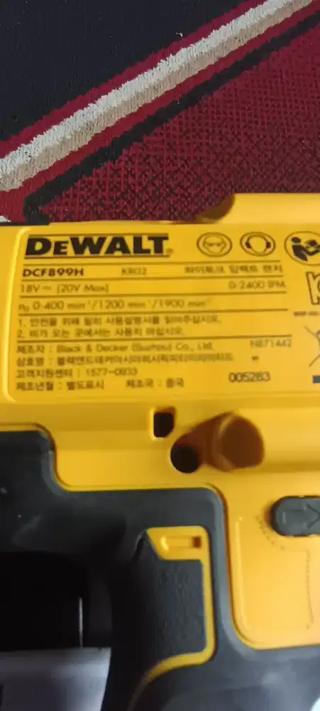 DEWALT DCF 899 impact