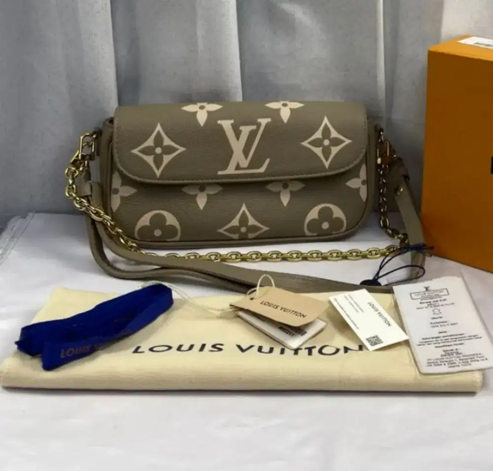 Louis Vuitton IVY AUTENTIC 2024