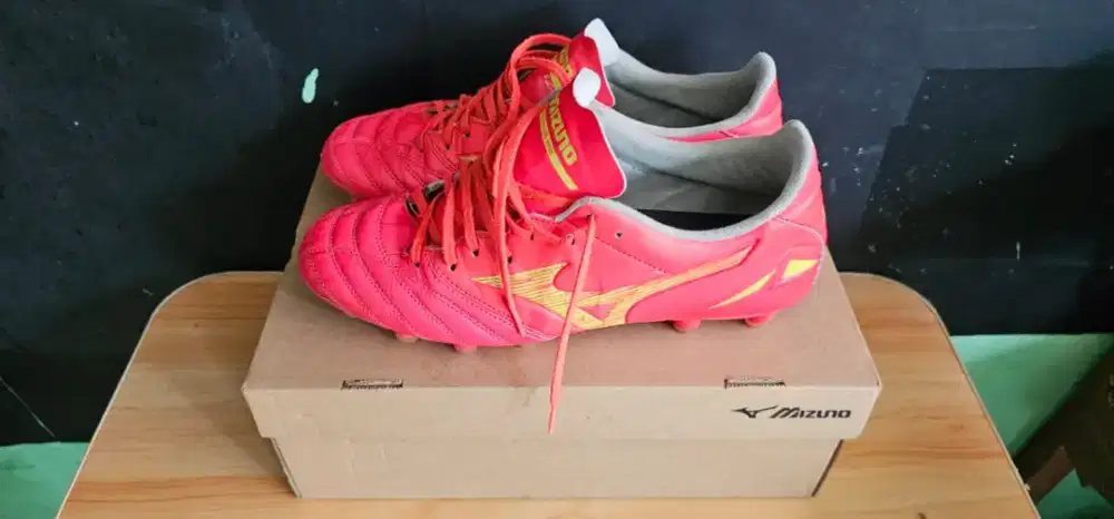 Sepatu Bola Mizuno Morelia Neo IV Pro
