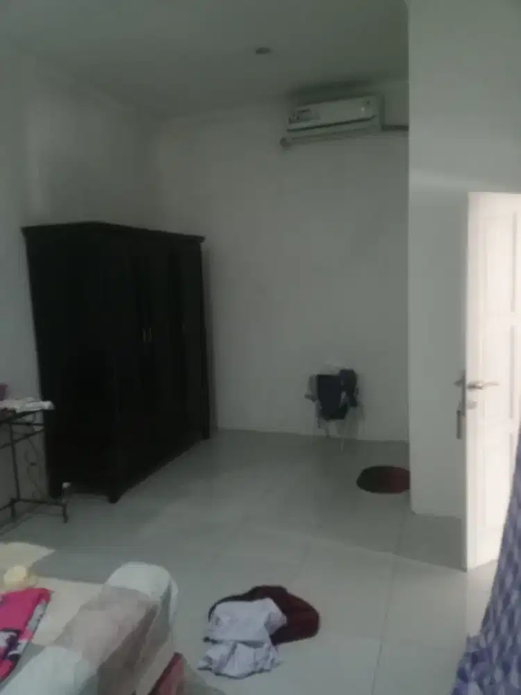 Disewakan rumah tinggal di komplek perumahan ikip duren sawit Jaktim