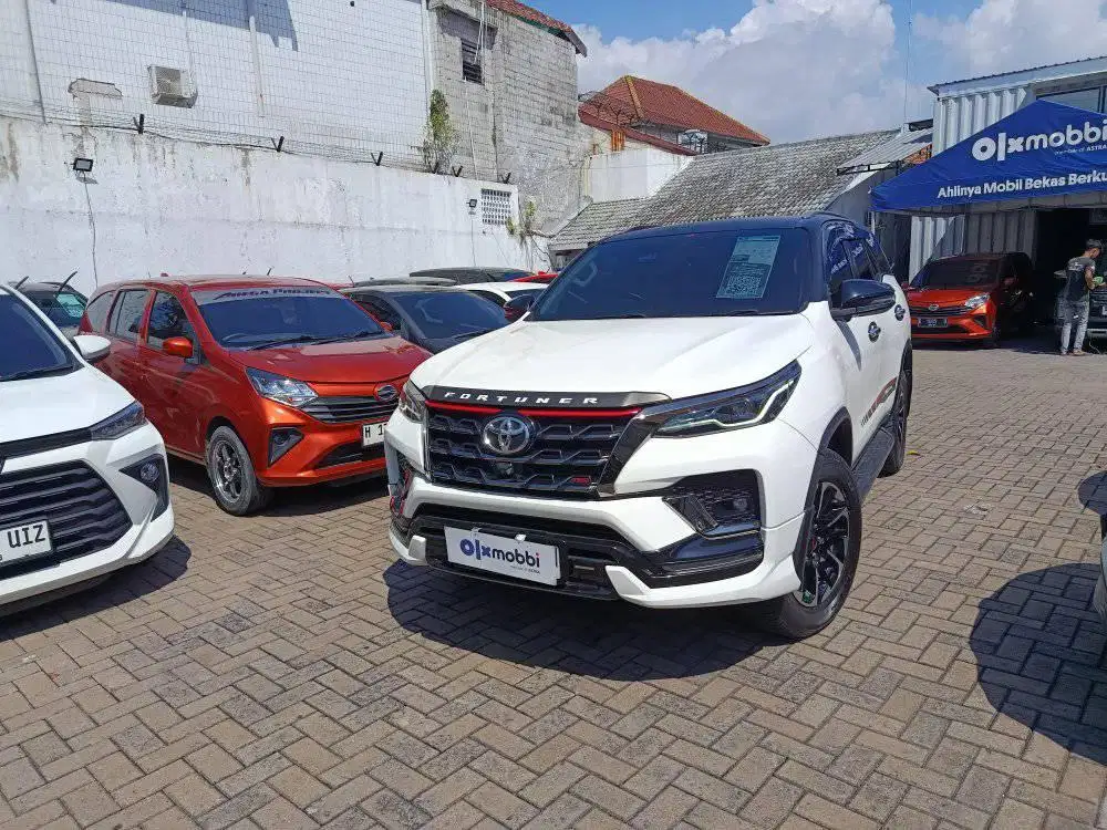 FORTUNER 2.4 TRD 4X2 SOLAR METIC 2021
