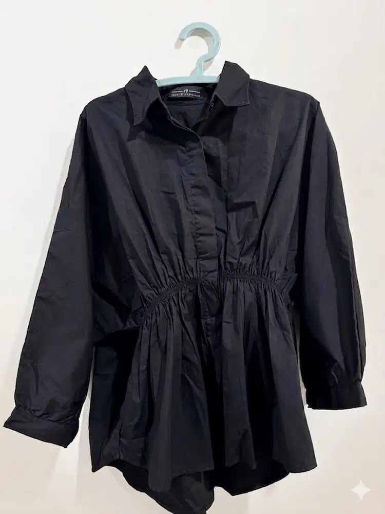 (Preloved) House of Shopaholic - Alya Shirt ( Warna Hitam )