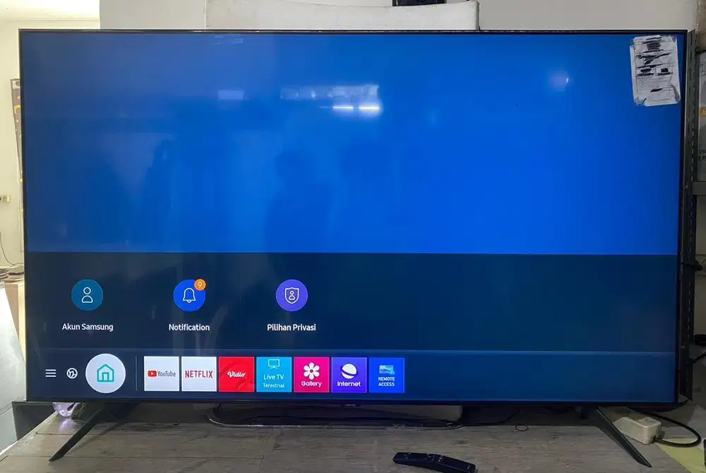 Smart  TV ( Tizen QS )Merk Samsung Model UA65TU8000K